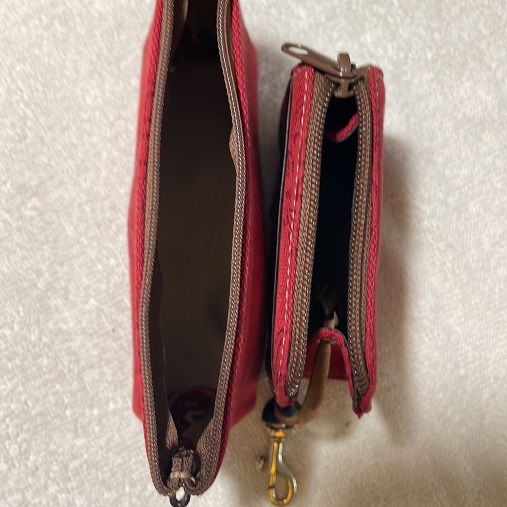 Dooney & Bourke Signature Fabric Top Zipper Tote - Picture 9 of 11